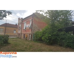 Prodajem kuću Kragujevac ,Mala vaga,160m2, 4 ara placa,uknjižen Prodajem kuću Kragujevac ,Mala vaga,160m2, 4 ara placa,uknjižen