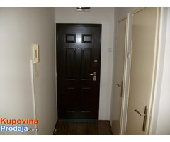 Izdajem trosoban stan - blok 45 HITNO - Fotografija 3/10