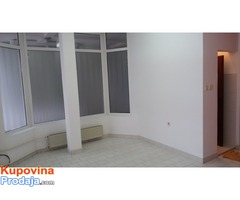 iznajmljujem lokal u centru Obernovca od 23 kvm - Fotografija 1/3