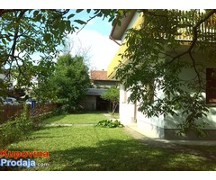 Prodaje se kuća u Mladenovcu na 5.7 ari placa, odlična lokacija. vlasnik - Fotografija 3/3