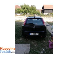 Fiat Grande Punto 1.3 MJT - Fotografija 3/4