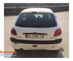 NA PRODAJU JE POLOVAN AUTOMOBIL Peugeot 206 1.4 HDI - Fotografija 4/7