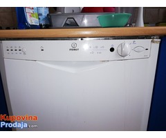 INDESIT masina za sudove INDESIT masina za sudove