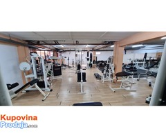 Prodajem poslovni prostor u centru Kraljeva 212m2 +20m2 - Fotografija 6/10