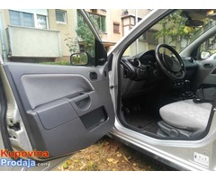 Ford fiesta 1.4 dizel 2003 godiste - Fotografija 6/10