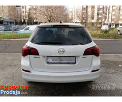 OPEL ASTRA J 1.7 CDTI 2011.god - Fotografija 6/10