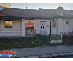 Kuca u Beogradu,Petlovo Brdo - Fotografija 1/5