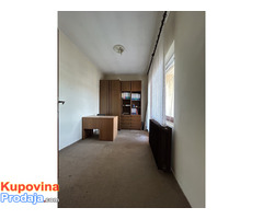 Sremska Mitrovica, prodajem porodičnu kuću u centru - Fotografija 5/6