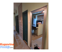 Zemun, izdajem dvokrevetnu sobu za studente,