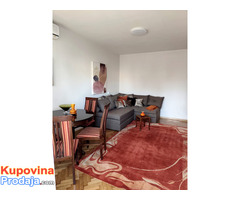 Izdajem dvosoban stan, Novi Beograd, Otona Zupančića 50 m2