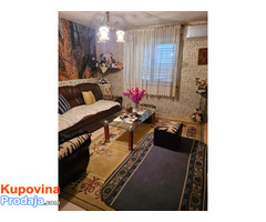 Kuća u Bogatiću - Fotografija 9/10