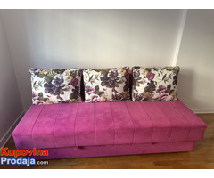 Krevet na rasklapanje , skoro neupotrebljavan