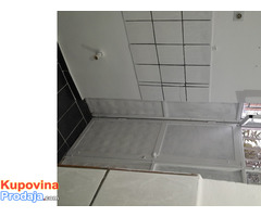 Prodaje se lokal u Zvecanu 43m2 - Fotografija 9/9