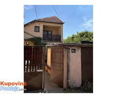 Sremska Mitrovica, prodajem porodičnu kuću u centru