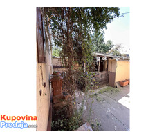 Sremska Mitrovica, prodajem porodičnu kuću u centru