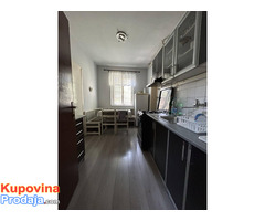 Sremska Mitrovica, prodajem porodičnu kuću u centru - Fotografija 6/7