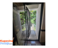 Kompletno renoviran apartman sa pogledom na Boku – Krašići (52m²) - Fotografija 10/10